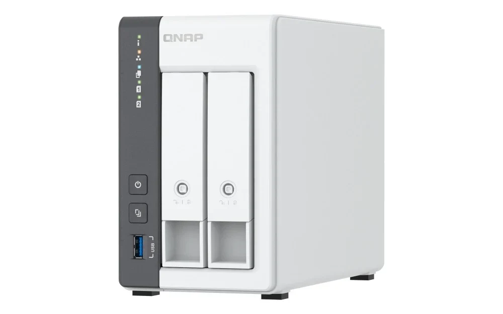QNAP TS-216G med två diskschakt